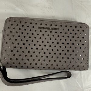 Michael Kors Wristlet wallet